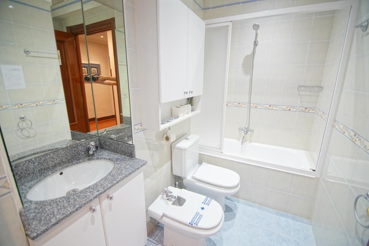 Piso Grande Y Luminoso En El Casco Viejo De Bilbao Apartment Екстериор снимка